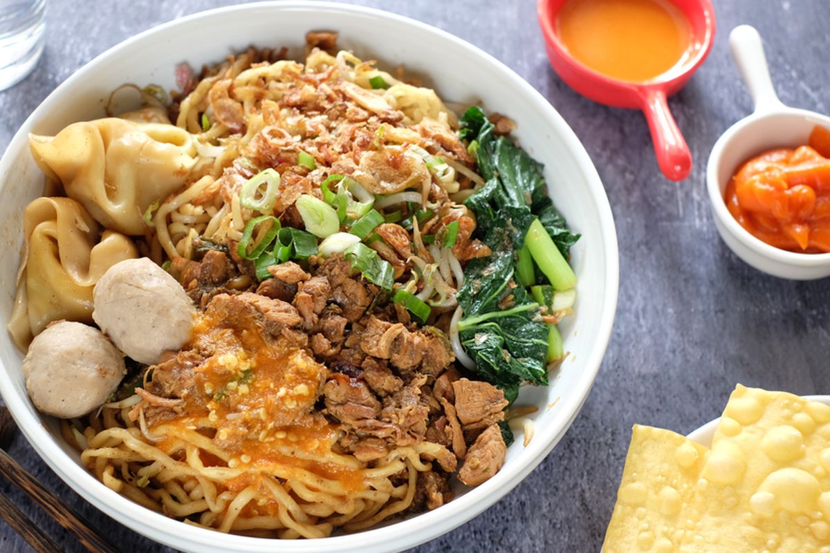 Mie Ayam MANG EWU: Rasa yang Menggugah Selera di Jantung Cilacap